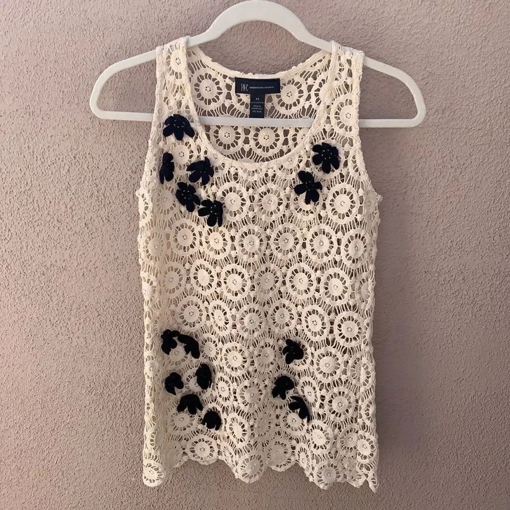 International Concepts Top Off White Crotchet Floral Black Flower Size XS